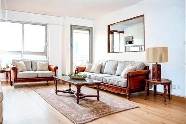 Bel appartement vue Tour Eiffel