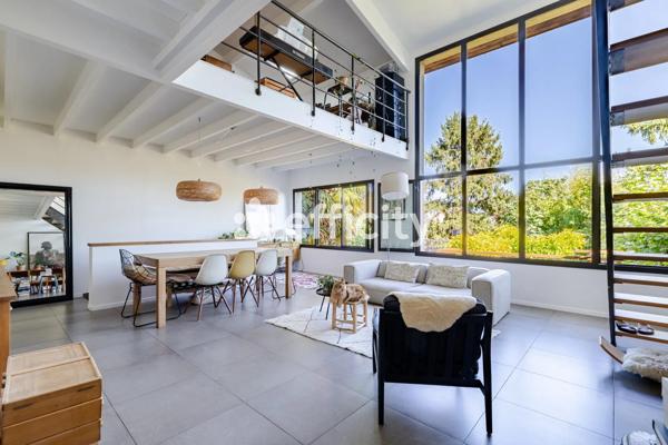 Maison
         8 pièces
        - 232 m² Bien prestige 730 000 € *