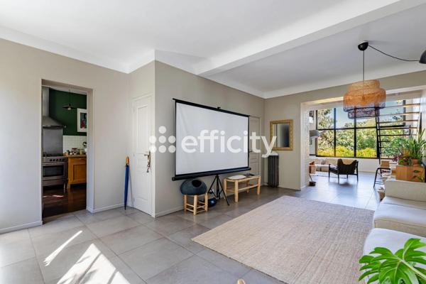 Maison
         8 pièces
        - 232 m² Bien prestige 730 000 € *