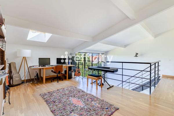 Maison
         8 pièces
        - 232 m² Bien prestige 730 000 € *
