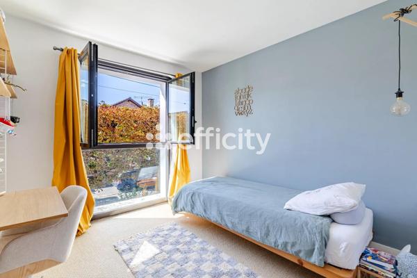 Maison
         8 pièces
        - 232 m² Bien prestige 730 000 € *