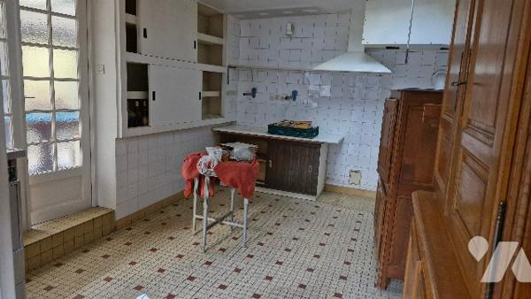 Un immeuble mixte à usage commercial et d'habitation :