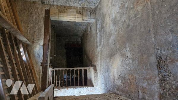 Un immeuble mixte à usage commercial et d'habitation :