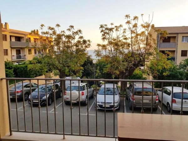 Appartement
         3 pièces
        - 64 m² 180 000 € *