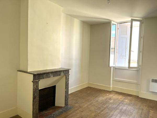Location Appartement51,79 m² - 3 Pièces - MONTAUBAN (82000)