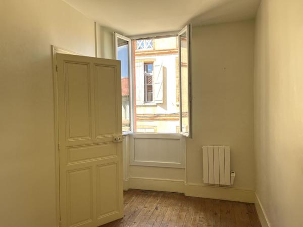 Location Appartement51,79 m² - 3 Pièces - MONTAUBAN (82000)