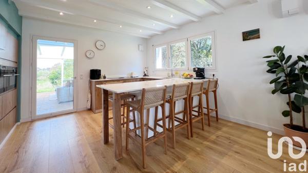 Maison d’architecte 5 pièces de 160 m² à Urrugne (64122)