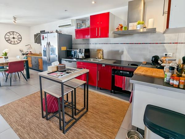 Maison 3 chambres avec cour et loggia