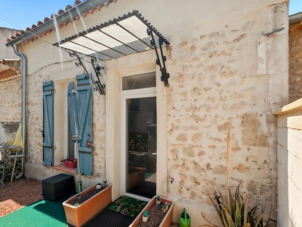 Maison 3 chambres avec cour et loggia