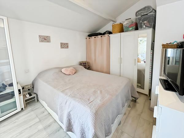 Maison 3 chambres avec cour et loggia