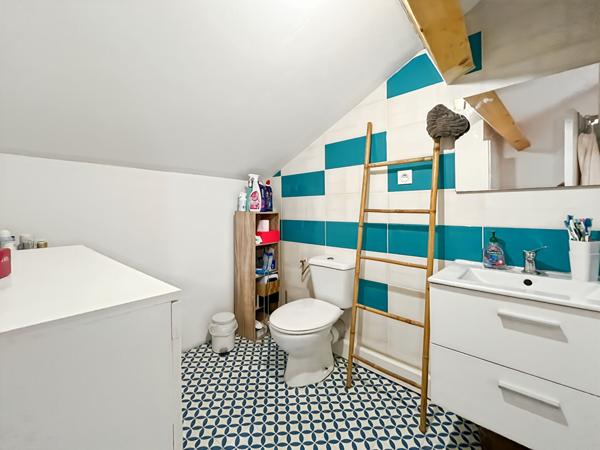 Maison 3 chambres avec cour et loggia