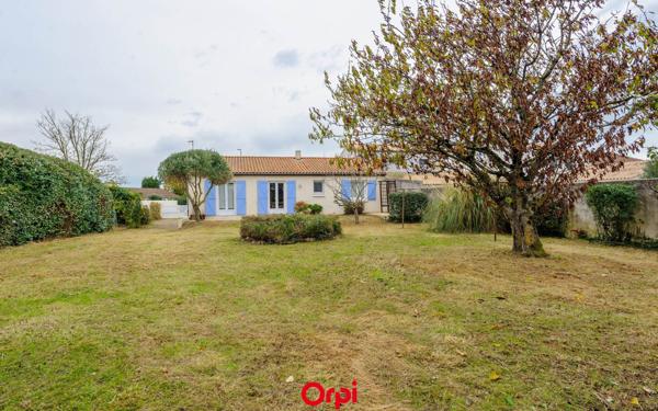 Maison à vendre    5 pièces •  L'Houmeau