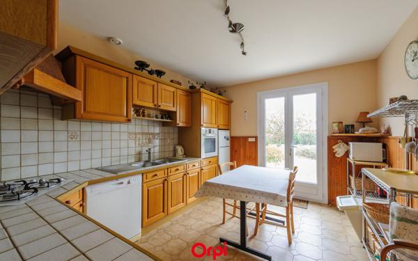 Maison à vendre    5 pièces •  L'Houmeau