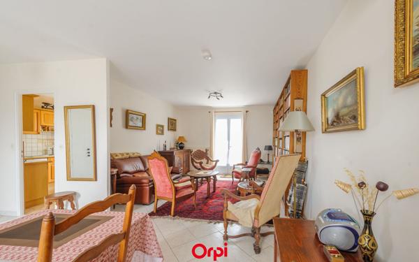 Maison à vendre    5 pièces •  L'Houmeau