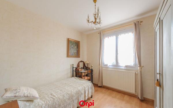 Maison à vendre    5 pièces •  L'Houmeau