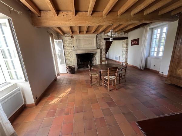 Louzy (79100) REF 95420 Proche Thouars Belle Fermette de 131 m2 sur terrain de 1210 m2