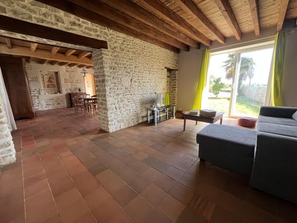 Louzy (79100) REF 95420 Proche Thouars Belle Fermette de 131 m2 sur terrain de 1210 m2