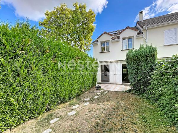 A vendre Maison de 4 pièces de 81 m2 à Plaisir - Quartier de la Bretechelle