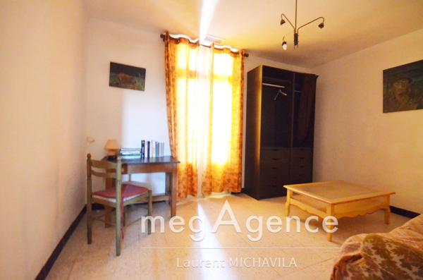 Maison à VILLENEUVE-LES-BEZIERS, 34420 - 14 pièces 247m²