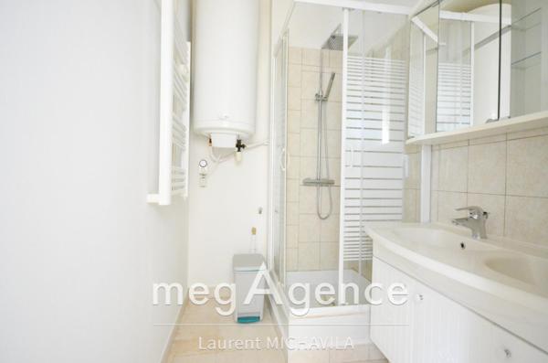 Maison à VILLENEUVE-LES-BEZIERS, 34420 - 14 pièces 247m²