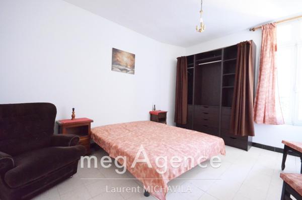 Maison à VILLENEUVE-LES-BEZIERS, 34420 - 14 pièces 247m²