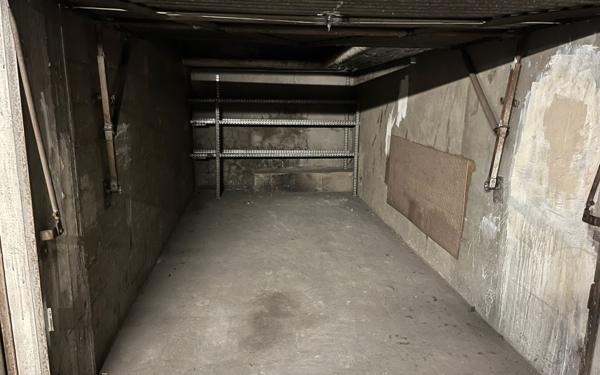 Stationnement à vendre    13,50 m2 Saint-Mandé