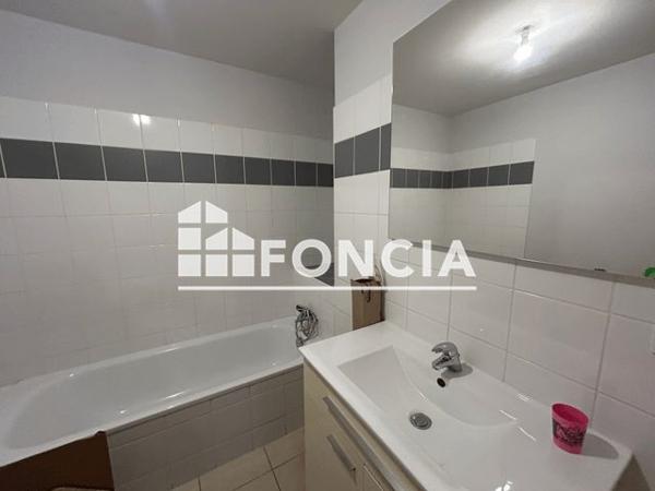 Location Appartement 3 pièces 87.26 m² - CHEMIN DE LA DIANE Rochefort Du Gard 30650