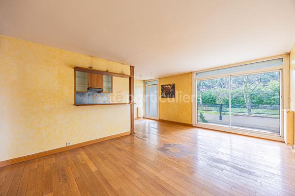 Vente
                Appartement87,4 m² - 4 Pièces -
                    NANTES (44300)