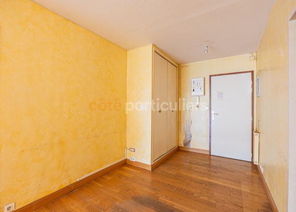 Vente
                Appartement87,4 m² - 4 Pièces -
                    NANTES (44300)