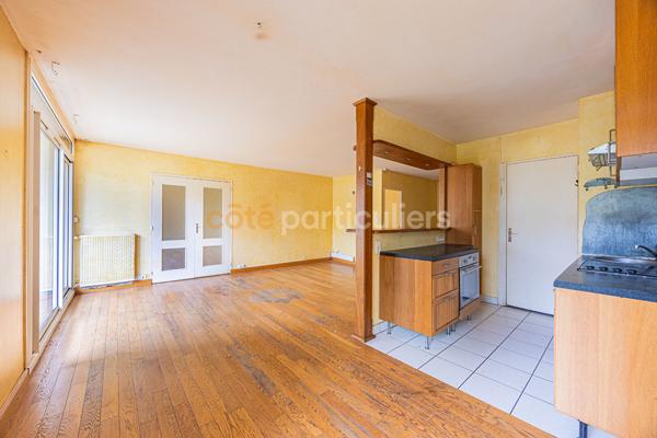 Vente
                Appartement87,4 m² - 4 Pièces -
                    NANTES (44300)