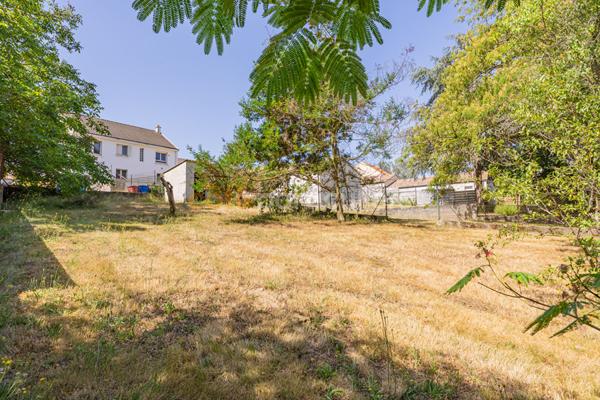 Vente
                Maison84 m² - 5 Pièces -
                    INDRE (44610)