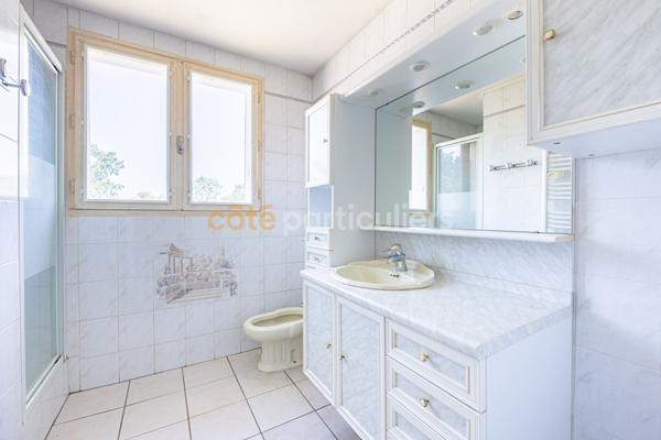 Vente
                Maison84 m² - 5 Pièces -
                    INDRE (44610)