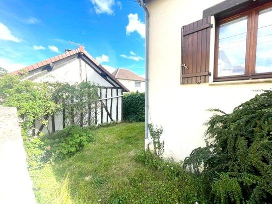 Longpont-sur-Orge (91310) Belle maison familiale 5 pièces et son grand jardin arboré avec dépendance
