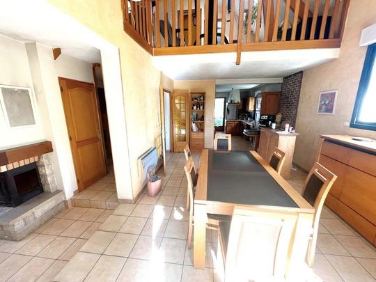 Longpont-sur-Orge (91310) Belle maison familiale 5 pièces et son grand jardin arboré avec dépendance