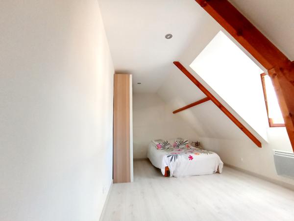 Longpont-sur-Orge (91310) Belle maison familiale 5 pièces et son grand jardin arboré avec dépendance