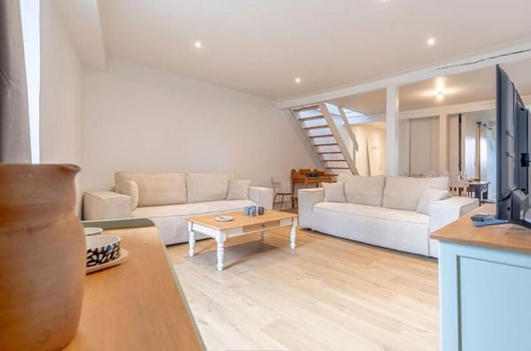 APPARTEMENT T3 EN DUPLEX de 70 M² (87,12 M² au sol), entièrement rénové. Quartier Saint-Patern VANNES