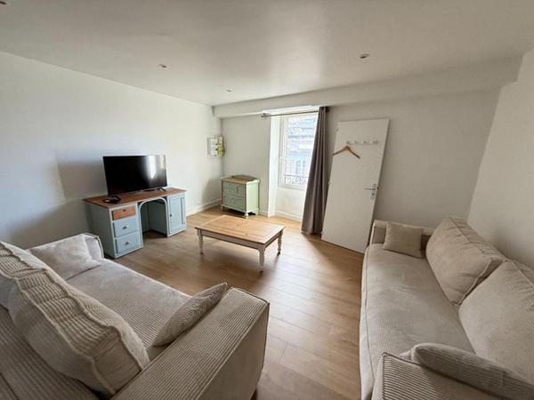 APPARTEMENT T3 EN DUPLEX de 70 M² (87,12 M² au sol), entièrement rénové. Quartier Saint-Patern VANNES