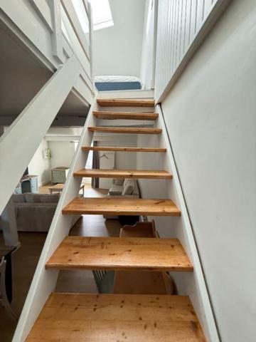 APPARTEMENT T3 EN DUPLEX de 70 M² (87,12 M² au sol), entièrement rénové. Quartier Saint-Patern VANNES