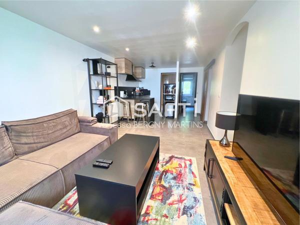 Appartement rénové – 2 pièces – 50 m² – cœur de village de Cogolin