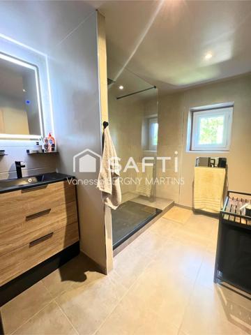 Appartement rénové – 2 pièces – 50 m² – cœur de village de Cogolin