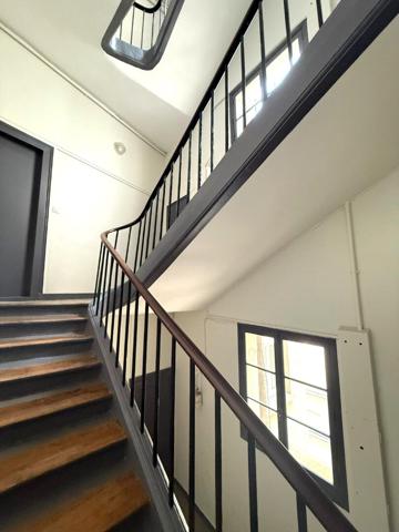 PARIS - Marché Saint-Honoré- Élégant appartement de 49,11 m2 rénové , Paris