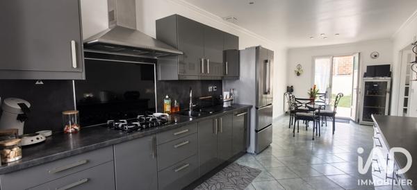 Maison à vendre 5 pièces 124 m² Claye-Souilly