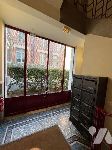 Appartement à vendre à Sainte Savine (10300), Aube. Dans bel immeuble bien situé, au 1er étage ...