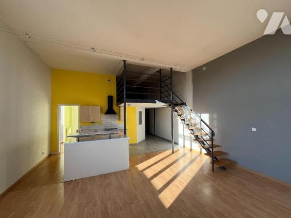 Appartement à vendre à Sainte Savine (10300), Aube. Dans bel immeuble bien situé, au 1er étage ...