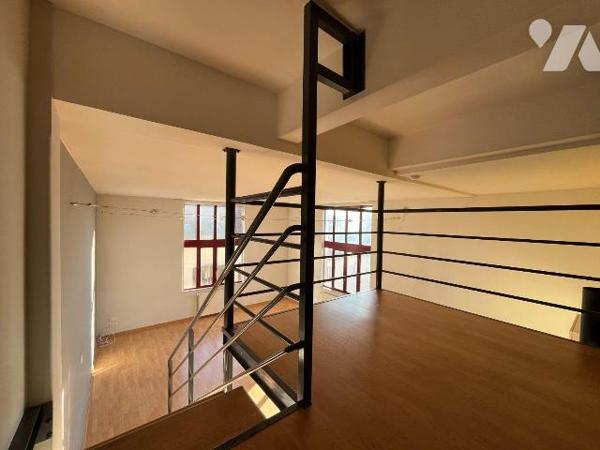 Appartement à vendre à Sainte Savine (10300), Aube. Dans bel immeuble bien situé, au 1er étage ...