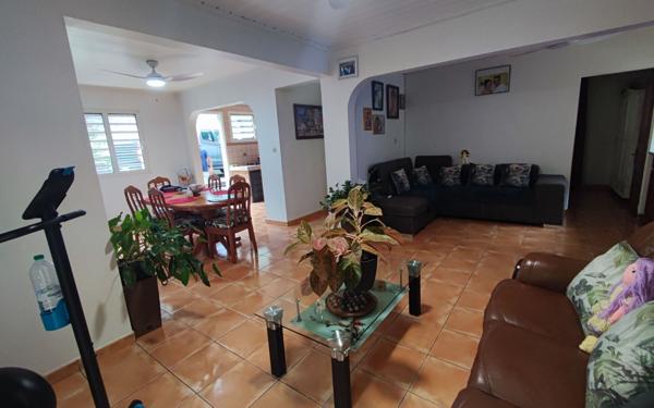 Maison à vendre    4 pièces •  Saint-Louis