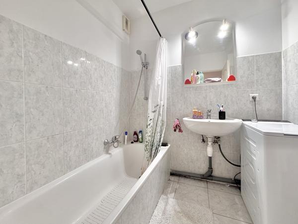 Appartement 2 pièces (50m²) + son parking privé à KANFEN - investissement locatif