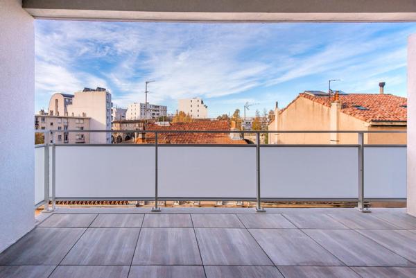 Grand appartement de standing, parking et terrasse