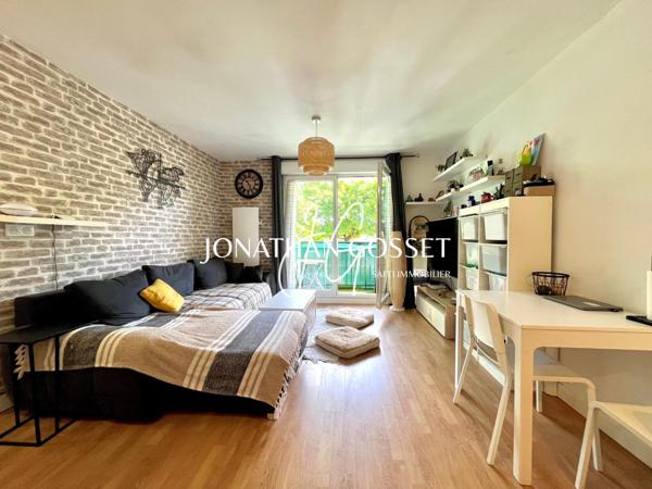 Poissy: Appartement 2 pcs-1ch-42m2 avec balcon