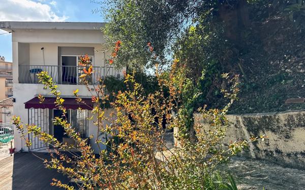 Maison à vendre    4 pièces • 160 m2 Nice